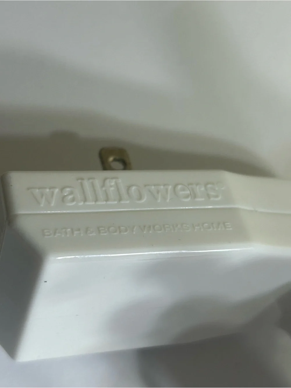 Wallflower White Plug-In Fragrance Holder - Picture 5 of 9